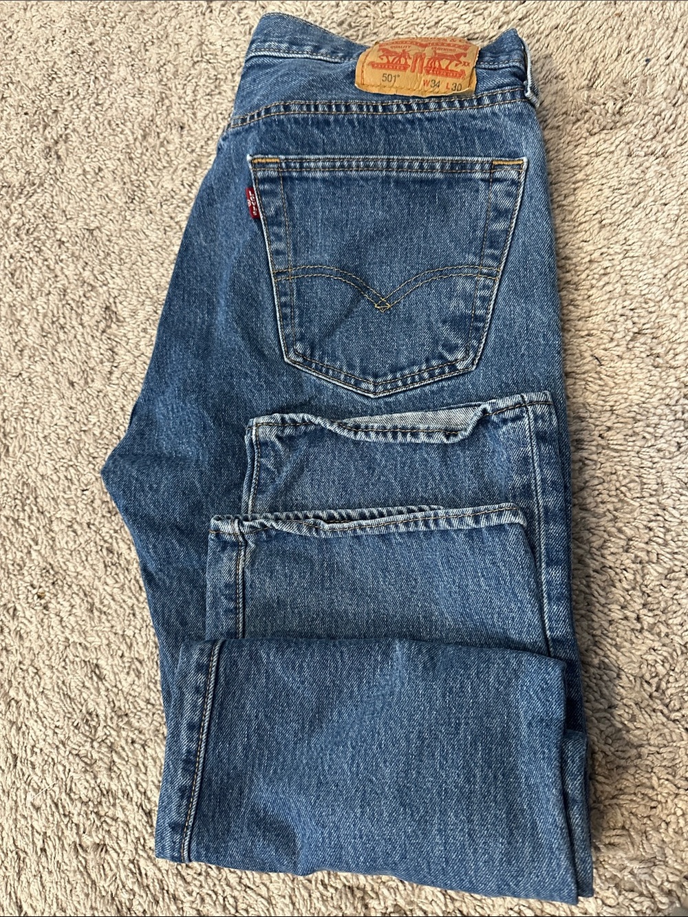 Levi’s 501 Original Fit Men’s Jeans Medium Wash Button Fly Denim 34x30